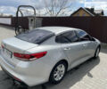 Серый Киа K5, объемом двигателя 2 л и пробегом 136 тыс. км за 11500 $, фото 5 на Automoto.ua