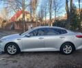 Серый Киа K5, объемом двигателя 2 л и пробегом 307 тыс. км за 10990 $, фото 7 на Automoto.ua