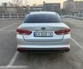 Серый Киа K5, объемом двигателя 2 л и пробегом 267 тыс. км за 12900 $, фото 2 на Automoto.ua