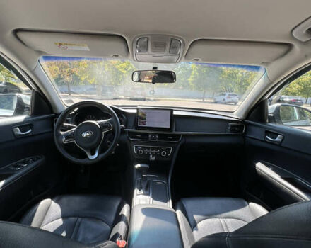 Серый Киа K5, объемом двигателя 2 л и пробегом 220 тыс. км за 12250 $, фото 6 на Automoto.ua