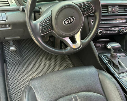 Сірий Кіа K5, об'ємом двигуна 1.69 л та пробігом 105 тис. км за 16399 $, фото 8 на Automoto.ua