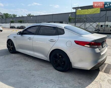 Серый Киа K5, объемом двигателя 2 л и пробегом 281 тыс. км за 11250 $, фото 8 на Automoto.ua