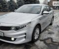 Серый Киа K5, объемом двигателя 2 л и пробегом 271 тыс. км за 9900 $, фото 3 на Automoto.ua