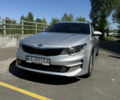 Серый Киа K5, объемом двигателя 2 л и пробегом 247 тыс. км за 10500 $, фото 1 на Automoto.ua