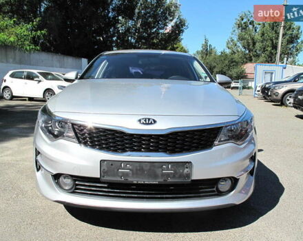Серый Киа K5, объемом двигателя 2 л и пробегом 249 тыс. км за 11150 $, фото 1 на Automoto.ua