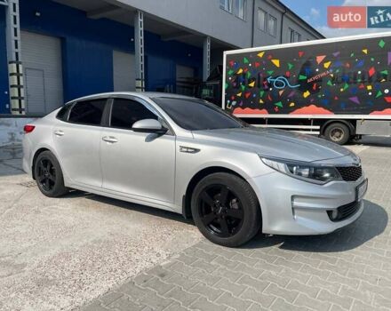 Серый Киа K5, объемом двигателя 2 л и пробегом 281 тыс. км за 11250 $, фото 3 на Automoto.ua