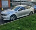 Серый Киа K5, объемом двигателя 2 л и пробегом 700 тыс. км за 10700 $, фото 4 на Automoto.ua