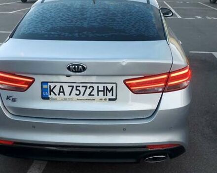 Серый Киа K5, объемом двигателя 2 л и пробегом 290 тыс. км за 12000 $, фото 23 на Automoto.ua