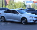 Сірий Кіа K5, об'ємом двигуна 2 л та пробігом 250 тис. км за 12900 $, фото 4 на Automoto.ua