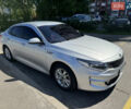 Серый Киа K5, объемом двигателя 2 л и пробегом 247 тыс. км за 10500 $, фото 1 на Automoto.ua