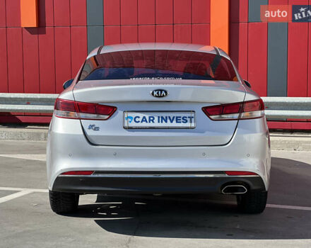Серый Киа K5, объемом двигателя 2 л и пробегом 240 тыс. км за 12500 $, фото 9 на Automoto.ua