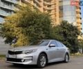 Сірий Кіа K5, об'ємом двигуна 2 л та пробігом 249 тис. км за 10500 $, фото 1 на Automoto.ua