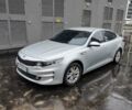 Сірий Кіа K5, об'ємом двигуна 2 л та пробігом 265 тис. км за 10999 $, фото 1 на Automoto.ua