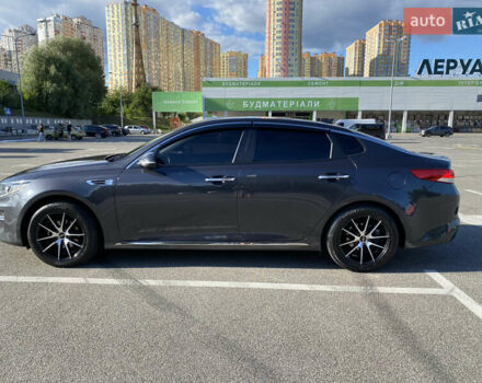 Серый Киа K5, объемом двигателя 2 л и пробегом 380 тыс. км за 13900 $, фото 4 на Automoto.ua