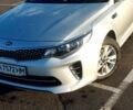 Серый Киа K5, объемом двигателя 2 л и пробегом 290 тыс. км за 11999 $, фото 1 на Automoto.ua