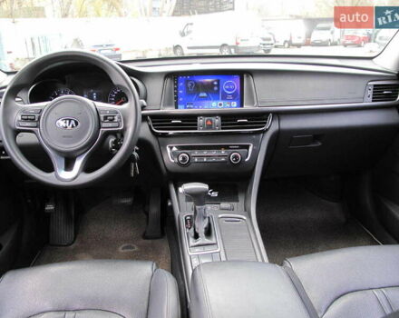 Серый Киа K5, объемом двигателя 2 л и пробегом 327 тыс. км за 11600 $, фото 34 на Automoto.ua