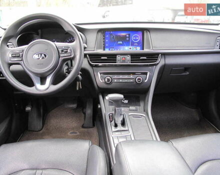 Серый Киа K5, объемом двигателя 2 л и пробегом 327 тыс. км за 11600 $, фото 37 на Automoto.ua