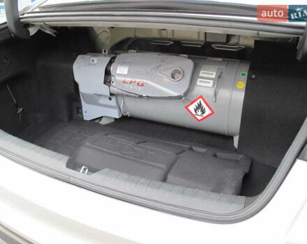 Серый Киа K5, объемом двигателя 2 л и пробегом 327 тыс. км за 11600 $, фото 39 на Automoto.ua