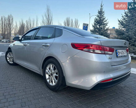 Серый Киа K5, объемом двигателя 2 л и пробегом 292 тыс. км за 11000 $, фото 7 на Automoto.ua