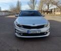 Серый Киа K5, объемом двигателя 2 л и пробегом 280 тыс. км за 10800 $, фото 1 на Automoto.ua