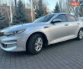 Серый Киа K5, объемом двигателя 2 л и пробегом 292 тыс. км за 11000 $, фото 10 на Automoto.ua