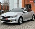 Серый Киа K5, объемом двигателя 2 л и пробегом 159 тыс. км за 9990 $, фото 1 на Automoto.ua