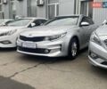 Сірий Кіа K5, об'ємом двигуна 2 л та пробігом 322 тис. км за 11990 $, фото 2 на Automoto.ua