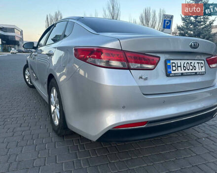 Серый Киа K5, объемом двигателя 2 л и пробегом 292 тыс. км за 11000 $, фото 6 на Automoto.ua
