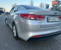 Серый Киа K5, объемом двигателя 2 л и пробегом 292 тыс. км за 11000 $, фото 6 на Automoto.ua