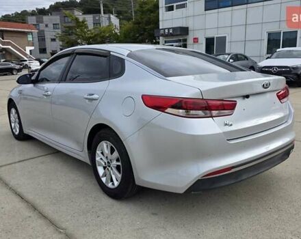 Серый Киа K5, объемом двигателя 2 л и пробегом 190 тыс. км за 12490 $, фото 3 на Automoto.ua