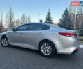 Серый Киа K5, объемом двигателя 2 л и пробегом 292 тыс. км за 11000 $, фото 8 на Automoto.ua