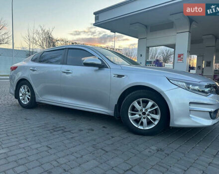 Серый Киа K5, объемом двигателя 2 л и пробегом 292 тыс. км за 11000 $, фото 1 на Automoto.ua