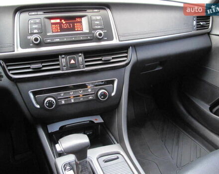 Сірий Кіа K5, об'ємом двигуна 2 л та пробігом 291 тис. км за 12800 $, фото 56 на Automoto.ua