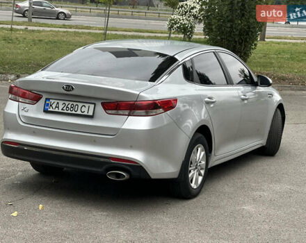 Серый Киа K5, объемом двигателя 2 л и пробегом 305 тыс. км за 10850 $, фото 2 на Automoto.ua