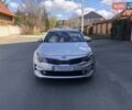 Серый Киа K5, объемом двигателя 2 л и пробегом 419 тыс. км за 8690 $, фото 1 на Automoto.ua