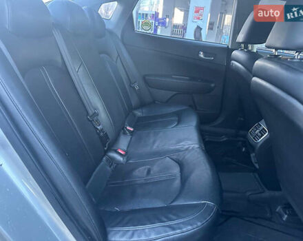 Серый Киа K5, объемом двигателя 2 л и пробегом 292 тыс. км за 11000 $, фото 29 на Automoto.ua