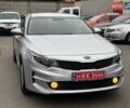 Серый Киа K5, объемом двигателя 2 л и пробегом 244 тыс. км за 11990 $, фото 1 на Automoto.ua
