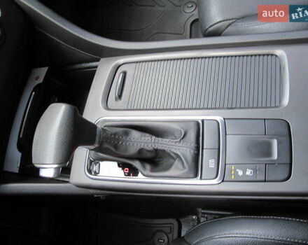 Сірий Кіа K5, об'ємом двигуна 2 л та пробігом 291 тис. км за 12800 $, фото 55 на Automoto.ua