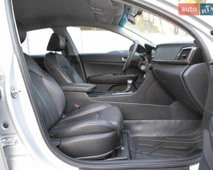 Сірий Кіа K5, об'ємом двигуна 2 л та пробігом 291 тис. км за 12800 $, фото 28 на Automoto.ua