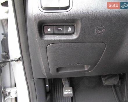 Сірий Кіа K5, об'ємом двигуна 2 л та пробігом 291 тис. км за 12800 $, фото 19 на Automoto.ua