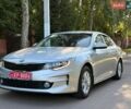 Сірий Кіа K5, об'ємом двигуна 2 л та пробігом 320 тис. км за 11900 $, фото 1 на Automoto.ua