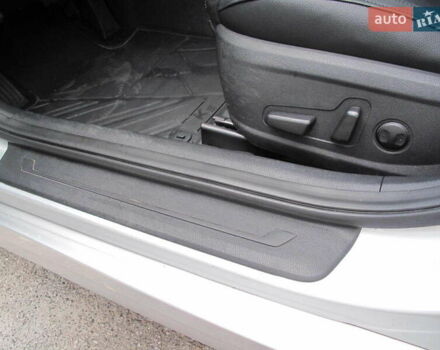 Сірий Кіа K5, об'ємом двигуна 2 л та пробігом 291 тис. км за 12800 $, фото 15 на Automoto.ua
