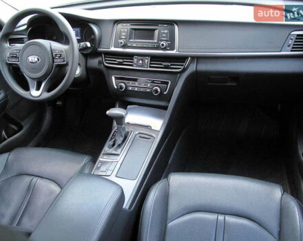 Сірий Кіа K5, об'ємом двигуна 2 л та пробігом 291 тис. км за 12800 $, фото 36 на Automoto.ua