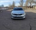 Сірий Кіа K5, об'ємом двигуна 2 л та пробігом 300 тис. км за 9800 $, фото 1 на Automoto.ua