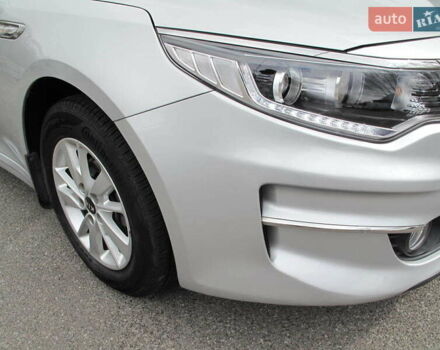 Серый Киа K5, объемом двигателя 2 л и пробегом 327 тыс. км за 11600 $, фото 14 на Automoto.ua