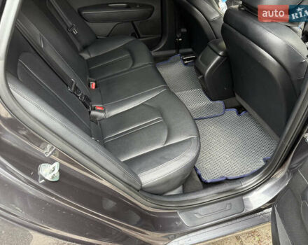 Серый Киа K5, объемом двигателя 2 л и пробегом 153 тыс. км за 13500 $, фото 21 на Automoto.ua