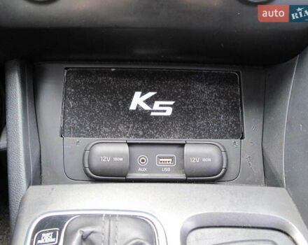 Серый Киа K5, объемом двигателя 2 л и пробегом 327 тыс. км за 11600 $, фото 67 на Automoto.ua