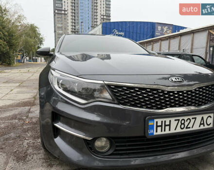 Серый Киа K5, объемом двигателя 2 л и пробегом 153 тыс. км за 13500 $, фото 1 на Automoto.ua