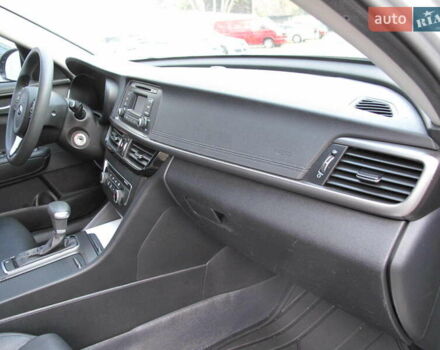 Сірий Кіа K5, об'ємом двигуна 2 л та пробігом 291 тис. км за 12800 $, фото 30 на Automoto.ua