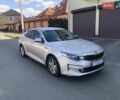 Серый Киа K5, объемом двигателя 2 л и пробегом 419 тыс. км за 8690 $, фото 2 на Automoto.ua
